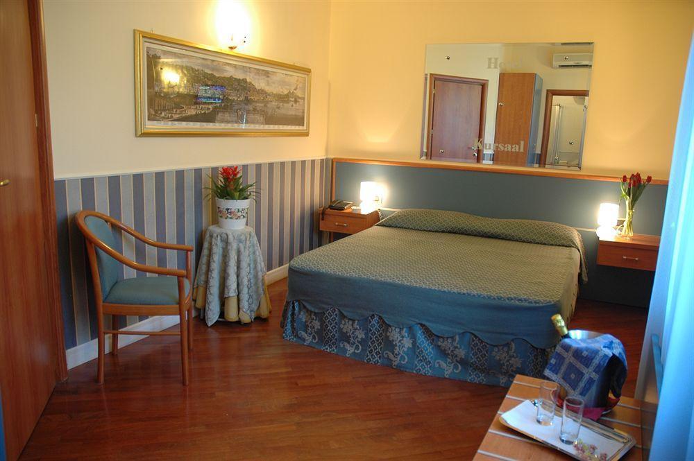 Hotel Kursaal Nápoly Kültér fotó